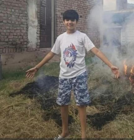 पूंचच्या भार्गव कुटुंबातील एकुलता एक मुलगा व्हायान यांनी पाकिस्तानी गोळीबारात आपला जीव गमावला विहान भार्गव