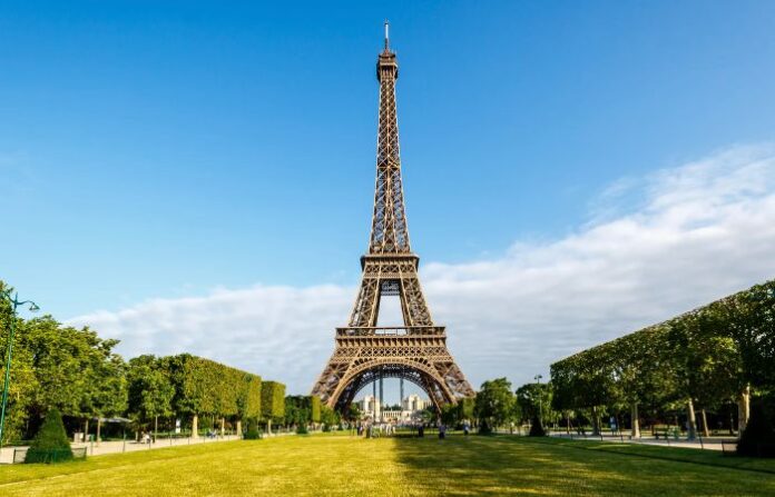 eiffel tower
