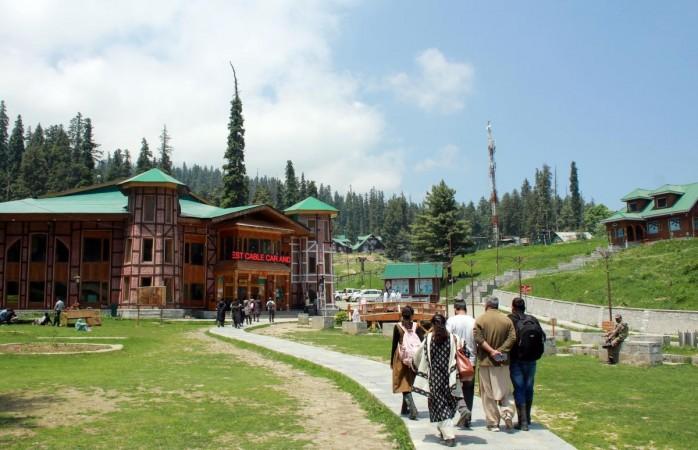 पहलगम दहशतवादी हल्ला: पाकिस्तानी दहशतवाद्यांना रोखण्यासाठी नियाला दोन अटक केली पहलगम दहशतवादी हल्ला: पाकिस्तानी दहशतवाद्यांना रोखण्यासाठी नियाला दोन अटक केली