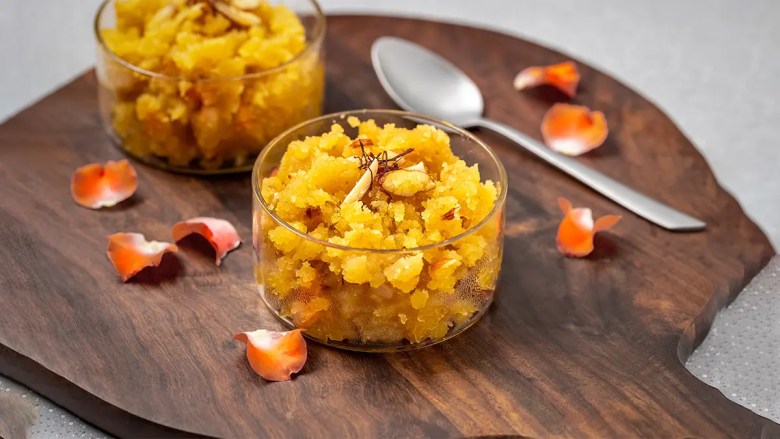 चवदार भारतीय गोड