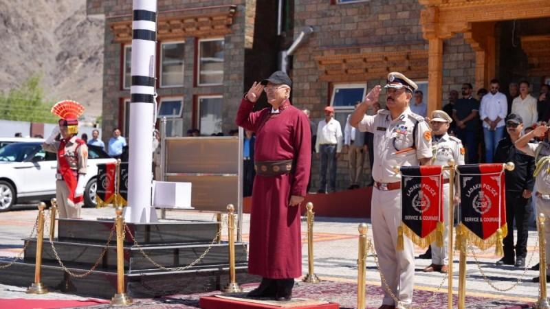 काविंदर गुप्ता लडाखचा नवीन एलजी काविंदर गुप्ता