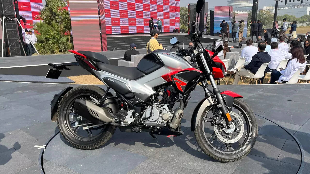 हिरो एक्सट्रीम 125 आर: हीरो एक्सट्रीम 125 आर 95,000 रुपयांवर लाँच केले: स्पोर्टी टीव्हीएस रायडर प्रतिस्पर्धी - टाईम्स ऑफ इंडिया
