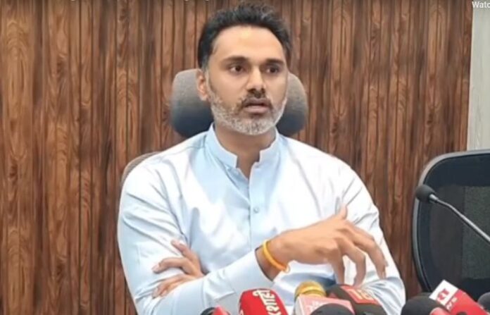yogesh kadam press conference
