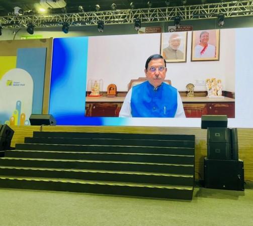 मंगळवार, 19 ऑगस्ट 2025 रोजी फ्लिपकार्टच्या दिल्ली विक्रेता शिखर परिषदेत प्रह्लाद जोशीचा व्हिडिओ संदेश खेळला. मंगळवार, 19 ऑगस्ट 2025 रोजी फ्लिपकार्टच्या दिल्ली विक्रेता शिखर परिषदेत प्रह्लाद जोशीचा व्हिडिओ संदेश खेळला.
