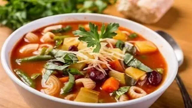 घरगुती सूपच्या आरोग्यासाठी फायदे आणि तयारीच्या पद्धती