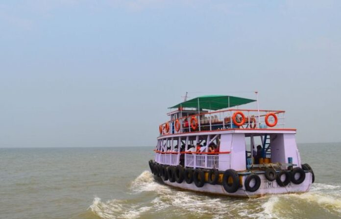 mumbai to mandwa ferry