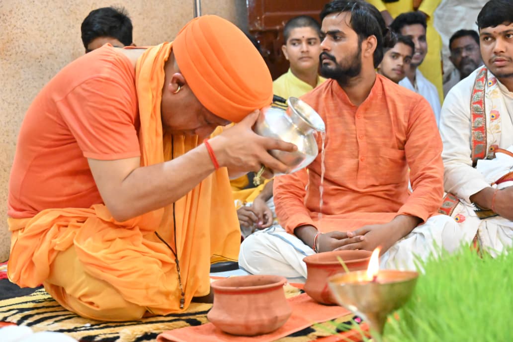 The ritual of Navratri Ashtami was completed with Havan in Shaktipeeth of Gorakhnath Temple*