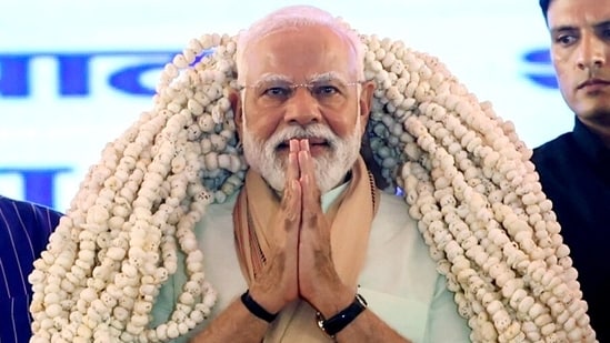 दिल्ली सीएम द्वारा लाँच केलेल्या त्याच्या वाढदिवशी पंतप्रधान मोदींसाठी 21 भाषांमधील गाणे | पहा | ताज्या बातम्या भारत
