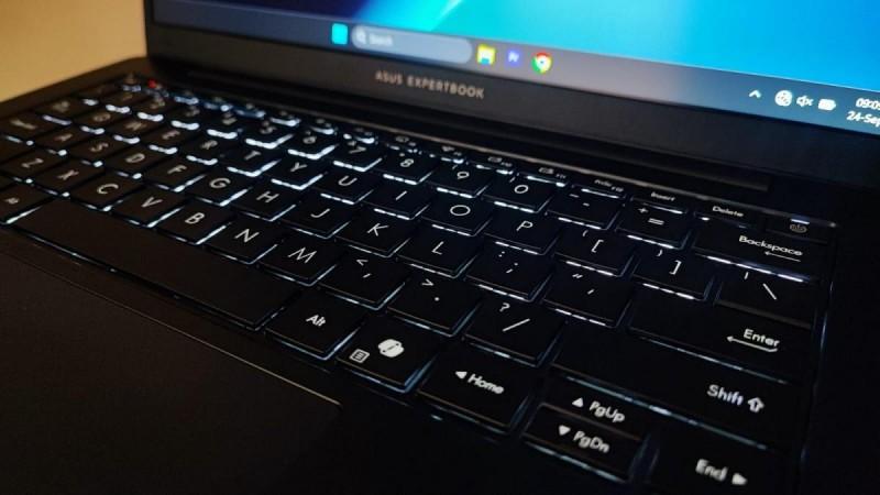 ASUS STAMPOGE B5 पुनरावलोकन ASUS STAMPOGE B5 पुनरावलोकन