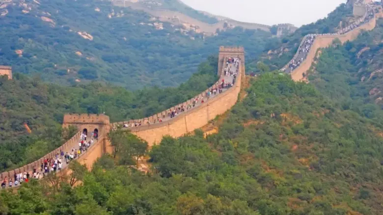 चीनची ग्रेट वॉल आणि जगातील सर्वात लांब भिंत