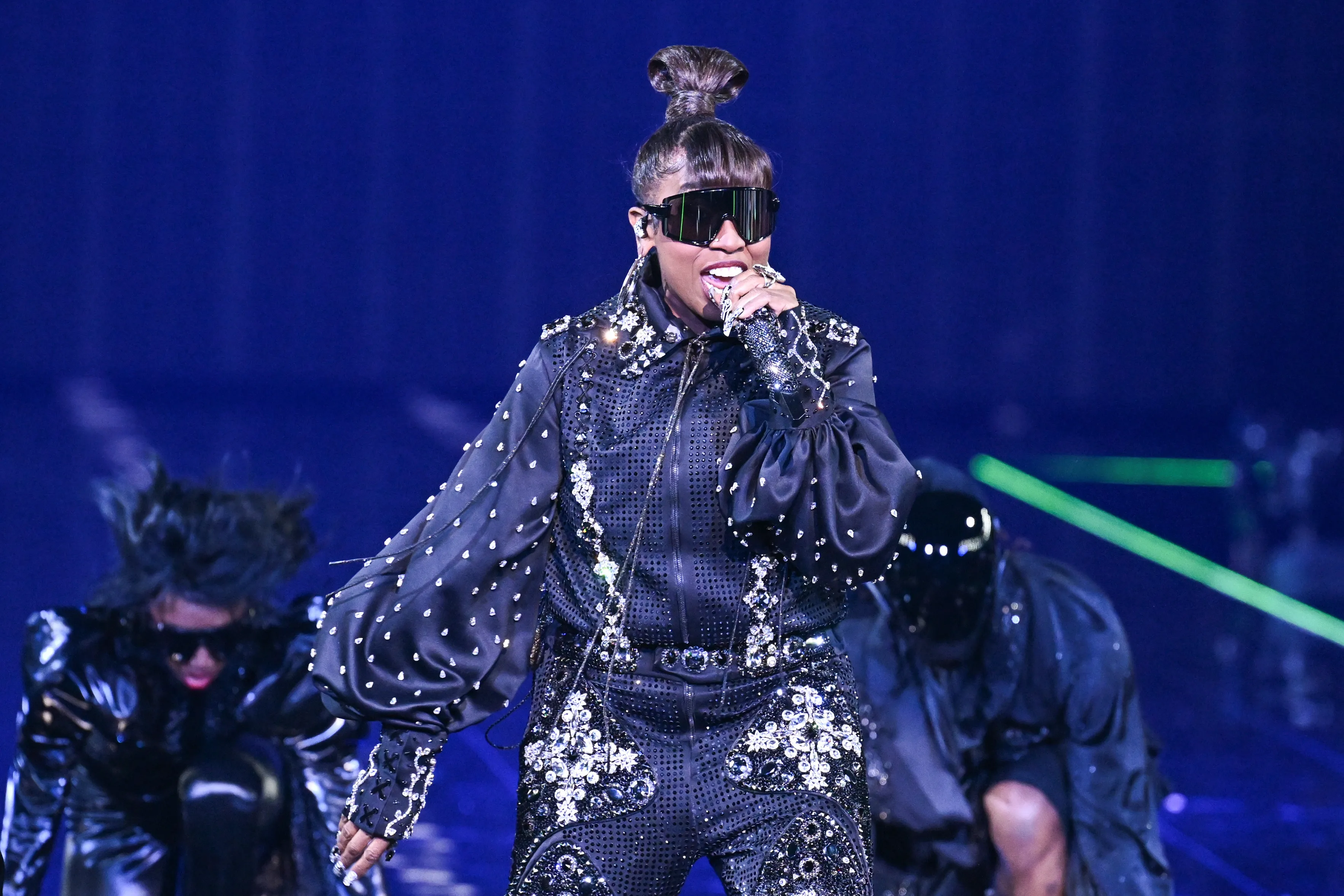 मिसी इलियट, 2025 व्हिक्टोरियाचा सिक्रेट फॅशन शो रनवे