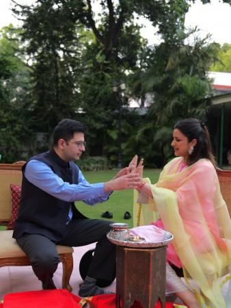 परिणीती चोप्रा आणि राघव चढ्ढा यांना मुलगा झाला परिणीती चोप्रा आणि राघव चढ्ढा यांना मुलगा झाला