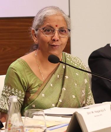 दूरदर्शी धोरणांसह भारत जागतिक AI नेता म्हणून उदयास येत आहे: FM सीतारामन दूरदर्शी धोरणांसह भारत जागतिक AI नेता म्हणून उदयास येत आहे: FM सीतारामन