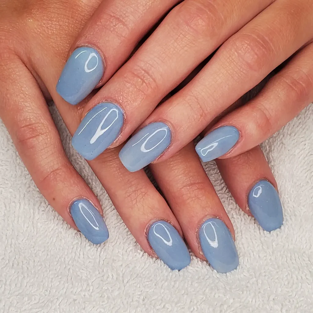 30 सर्वोत्कृष्ट स्काय ब्लू नेल डिझाइन कल्पना तुम्ही तपासल्या पाहिजेत