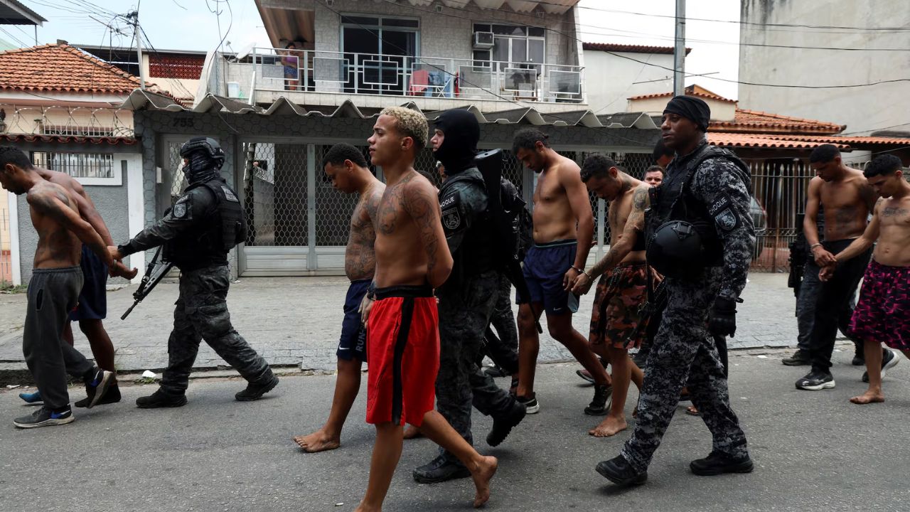 ड्रग माफियांना अटक