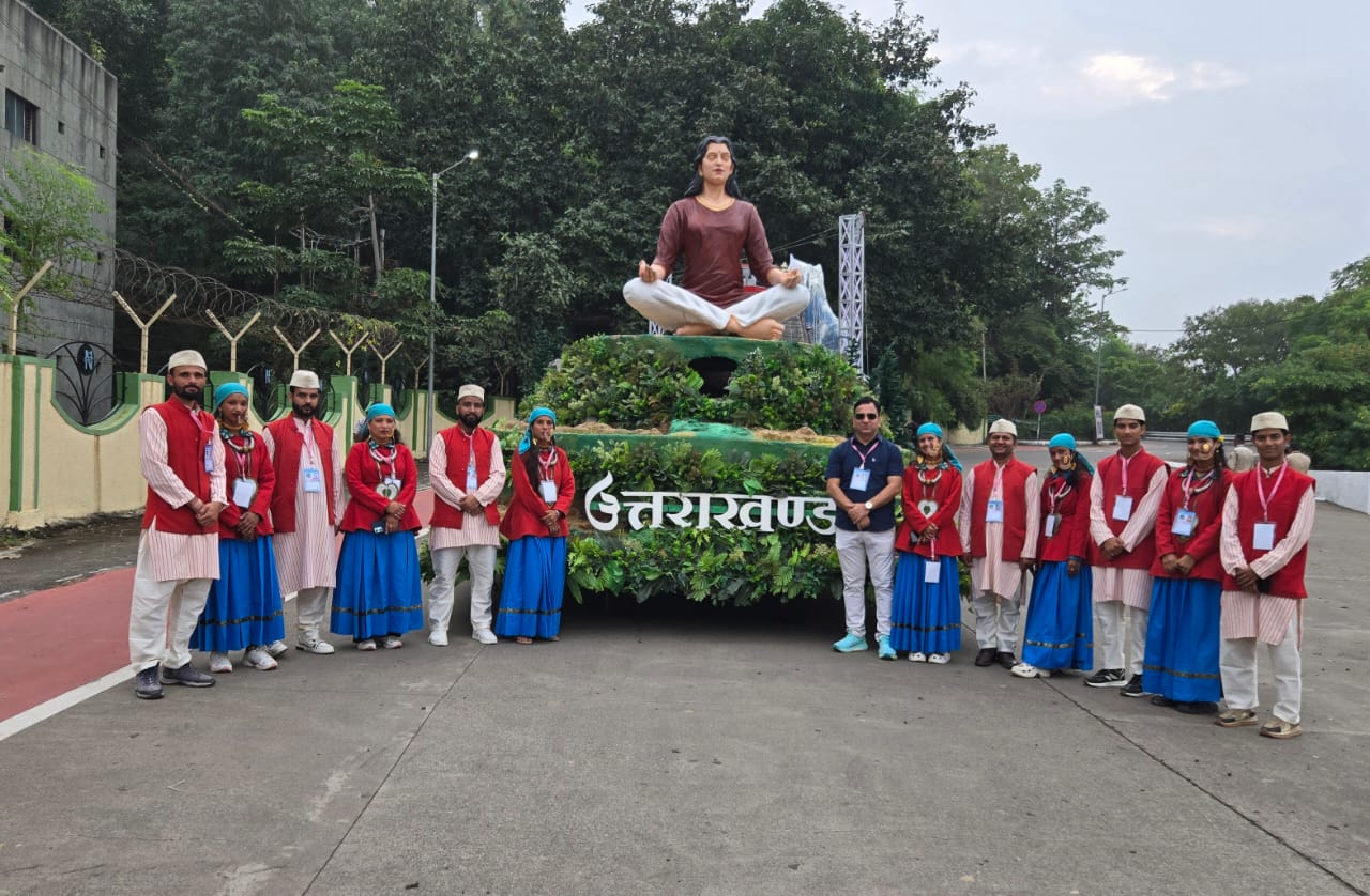 उत्तराखंड राज्याची झांकी. उत्तराखंड राज्याची झांकी.