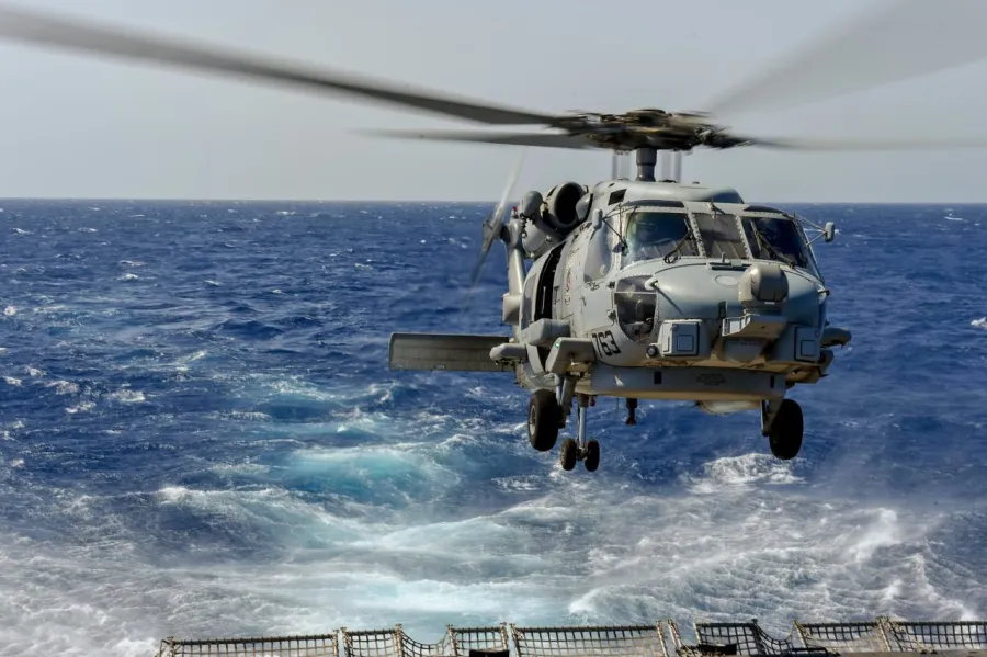 यूएस नेव्ही MH-60R हेलिकॉप्टर
