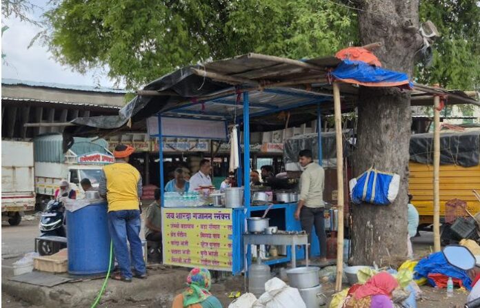 pune illegal stall