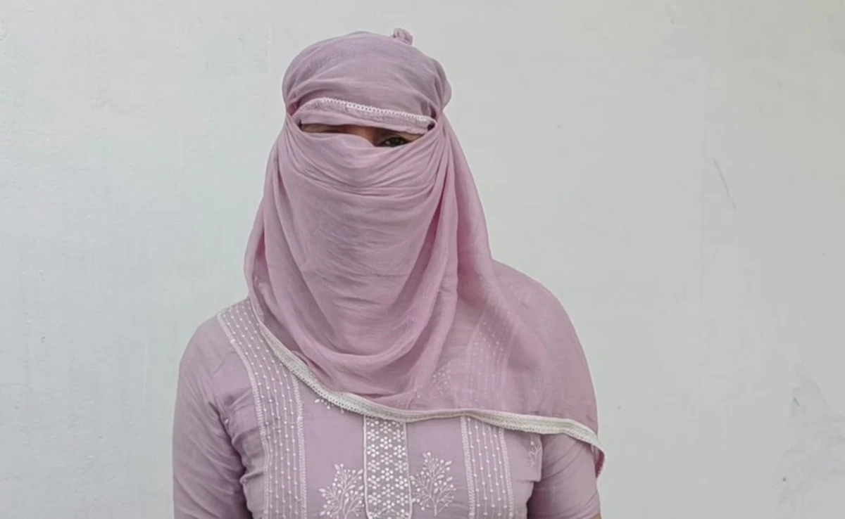 पीडित महिला कर्मचारी. पीडित महिला कर्मचारी.