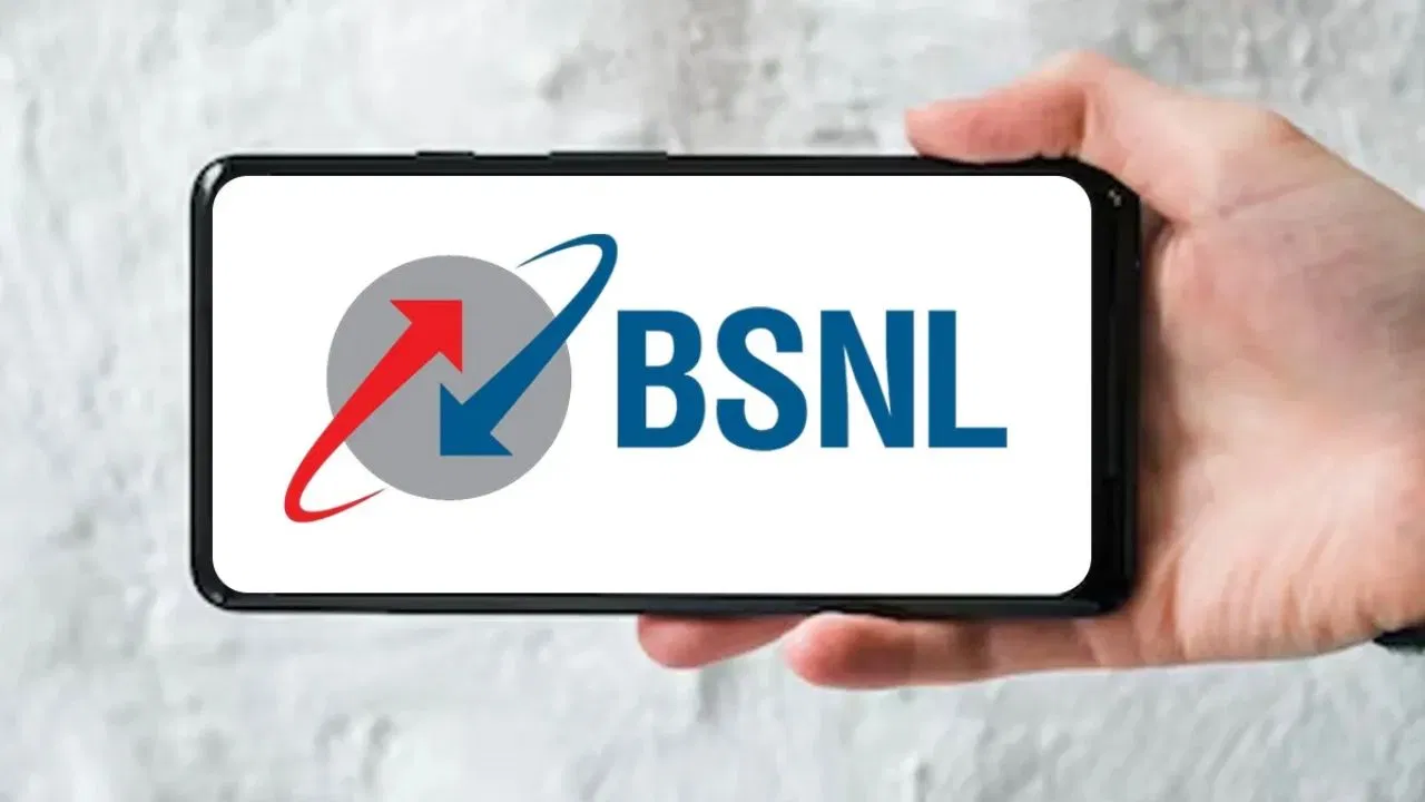 १५१ रुपयांचा प्लॅन: हा BSNL प्लॅन ३० दिवसांची वैधता आणि एकूण ४०GB डेटा देते. हा डेटा प्लॅन आहे, त्यामुळे यात कॉलिंग आणि एसएमएस सुविधा उपलब्ध नाही.