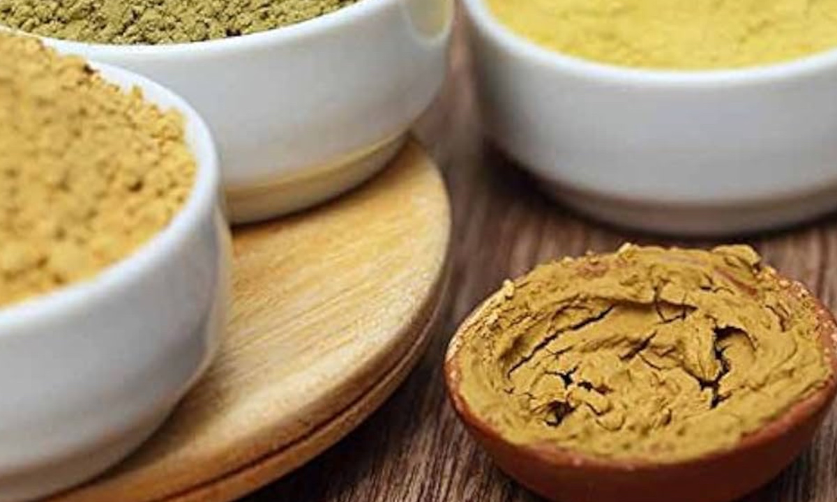 त्वचेसाठी मुलतानी माती