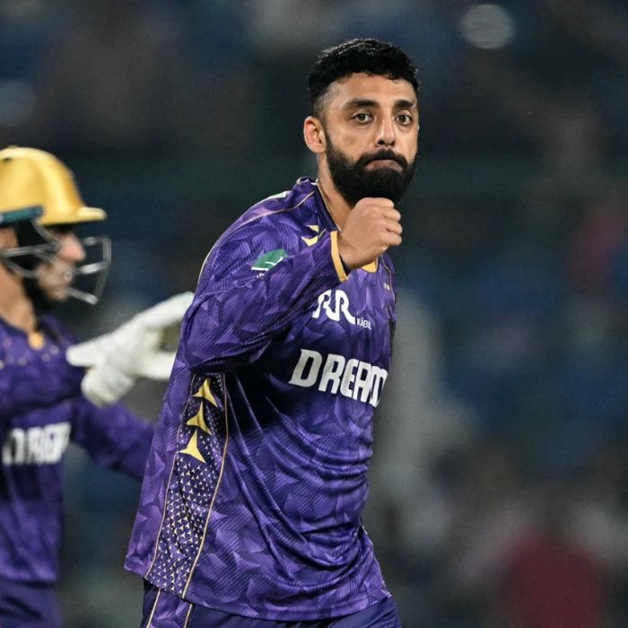 वरुण चक्रवर्ती