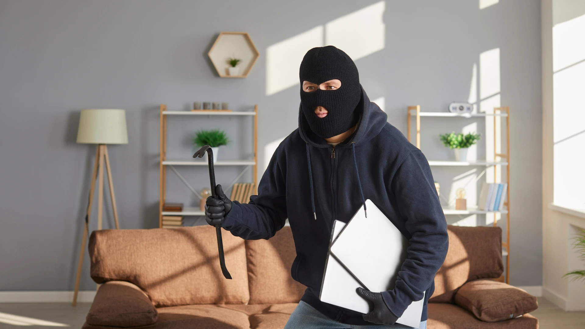 जो माणूस त्याच्या गुन्हेगारी प्रवृत्तीवर आधारित मनोरुग्ण आहे