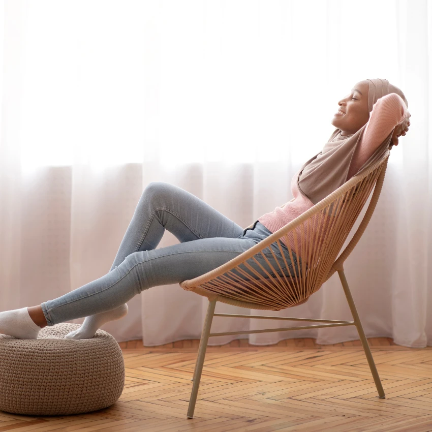 कंटाळा येणे तुमच्यासाठी चांगले आहे कारण त्यामुळे आनंद वाढतो