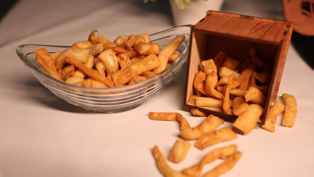 नमकीन पारेस