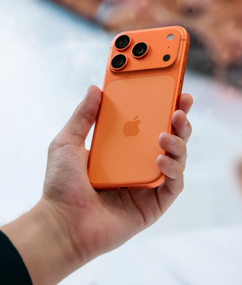 आयफोन वापरकर्ते अधिक शक्यता महिला आणि स्थिती प्रेरित