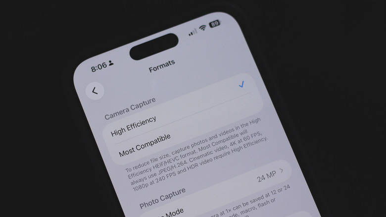 iOS मध्ये कॅमेरा कॅप्चर सेटिंग्ज