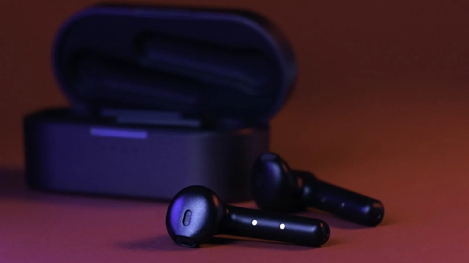 खरे वायरलेस स्टिरिओ