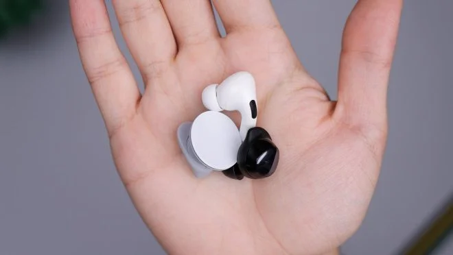 आवाज रद्द करणारे हेडफोन