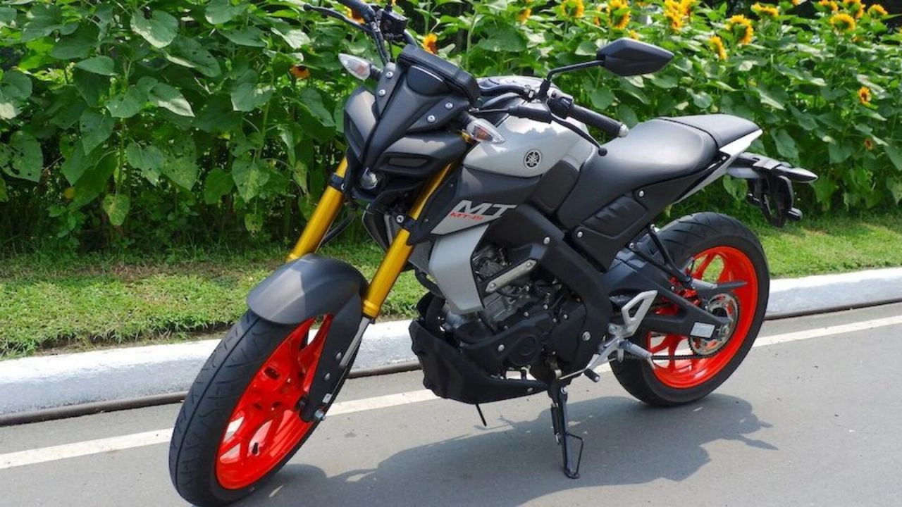 Yamaha MT 15 V2: स्टायलिश डिझाइन आणि दमदार कामगिरीसह नेकेड बाइक - टाइम्स बुल