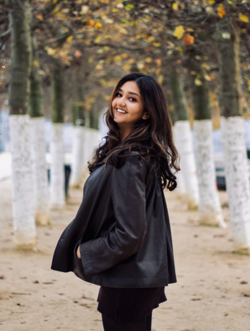 आर्य कुमार 1 संस्थापक, बंगलो स्विम