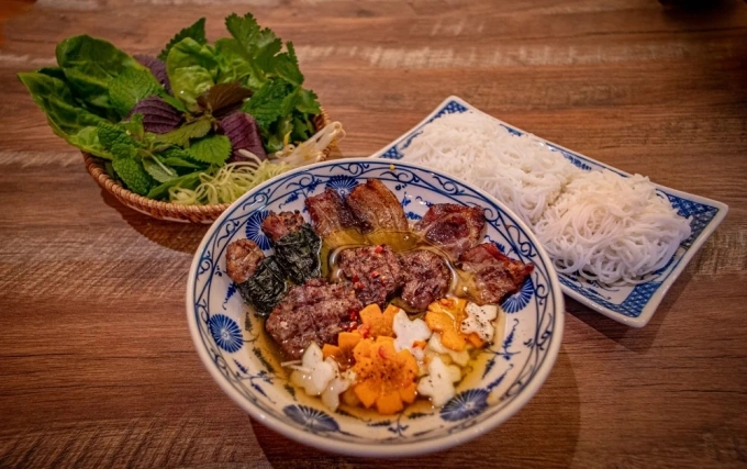 रेस्टॉरंटमध्ये बन चा डिश. फोटो: NVCC