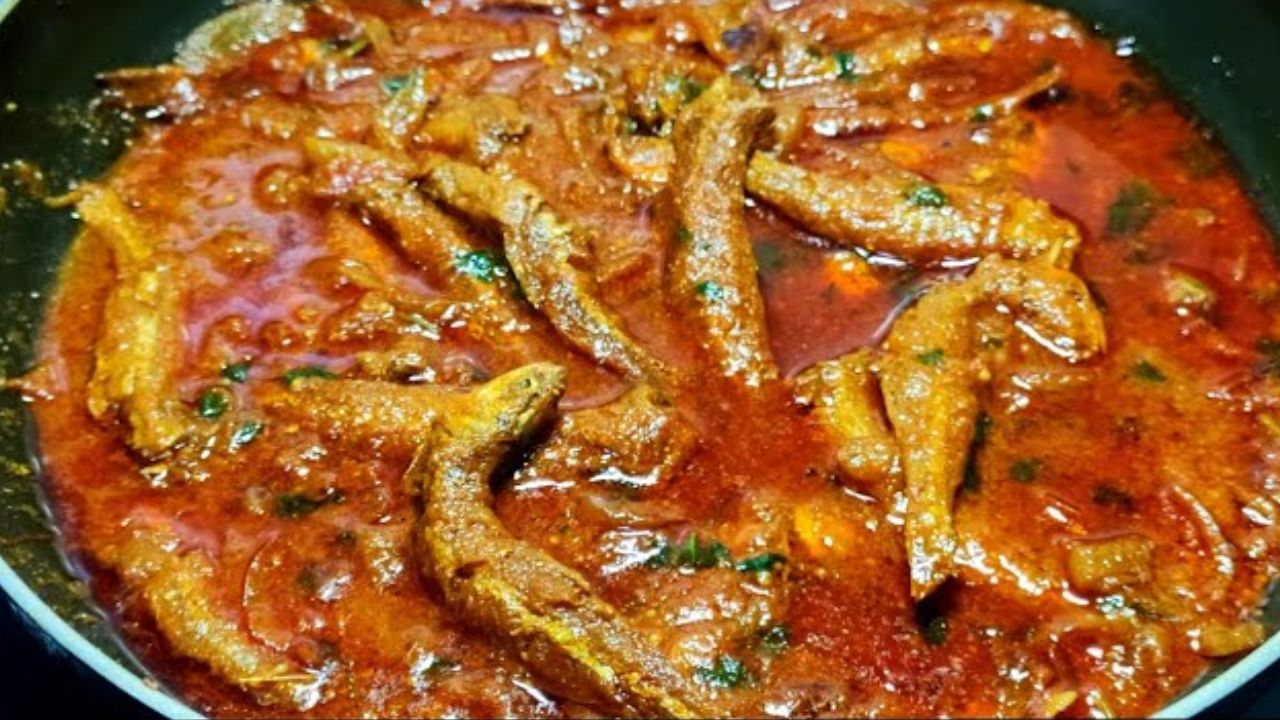 लहान मासे कृती