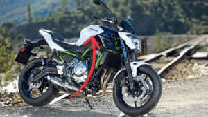 Kawasaki Z650 Unleashed: ठळक डिझाइन, शक्तिशाली इंजिन आणि एक आकर्षक नवीन कँडी लाइम ग्रीन लुक