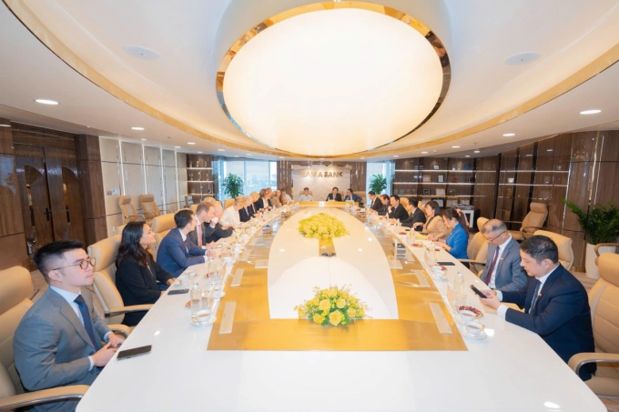 नम अ बँकेच्या मुख्य कार्यालयात स्वाक्षरी समारंभ पार पडला. फोटो सौजन्याने नाम ए बँक