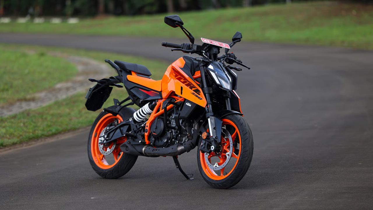 KTM 390 Duke: शक्तिशाली कामगिरीसह ठळक आणि मस्कुलर डिझाइन - Times Bull