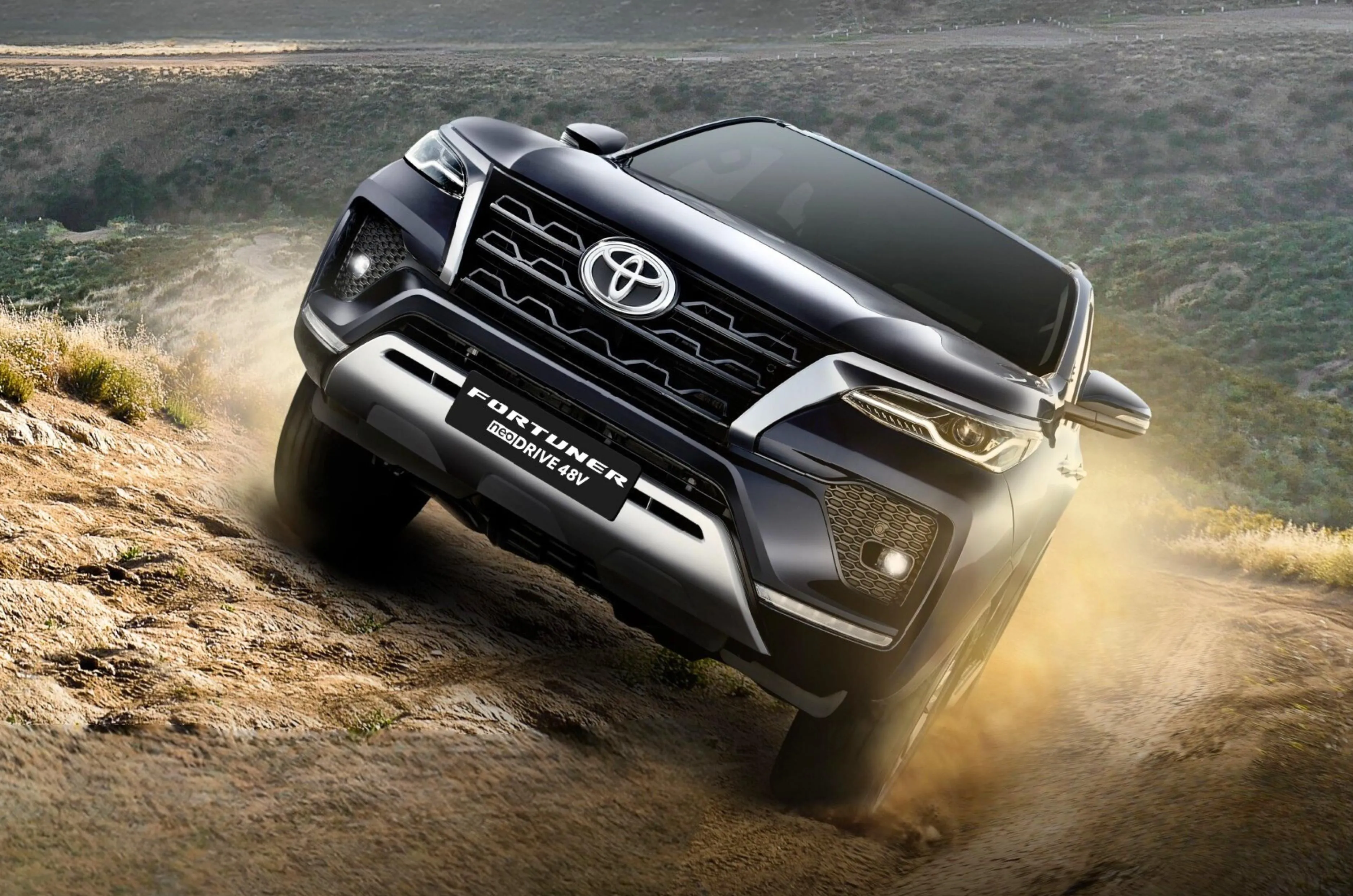 Toyota Fortuner आणि Legender mild hybrid ची किंमत 44.72 लाख रुपयांपासून सुरू - परिचय | ऑटोकार इंडिया