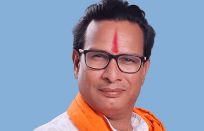 अजित पवार गटाचे आमदार डॉ. किरण लहामटे यांचा अकोलेतील विजेच्या प्रश्नावरून शेतकऱ्याला मारहाण