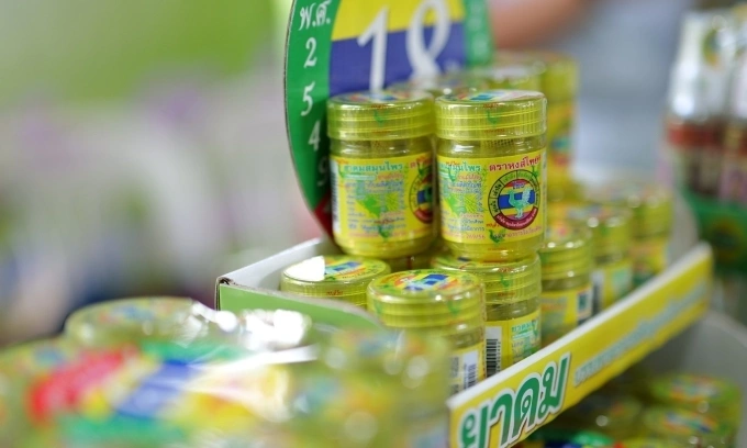 हाँग थाई हर्बल इनहेलर्स. कंपनीचे फोटो सौजन्याने