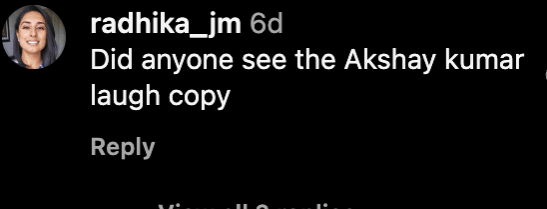 तू मेरी मैं तेरा मैं तेरा तू (प्रतिक्रिया) च्या टायटल ट्रॅकमध्ये कार्तिक आर्यन अक्षय कुमार, अनन्या पांडे पार्श्वभूमी नर्तकांसोबत मिसळून कॉपी करतो