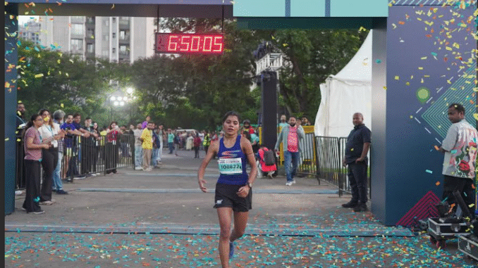 महिमा चौधरी आणि एम. श्री राम 2025 स्केचर्स वॉकथॉन 10k जिंकले