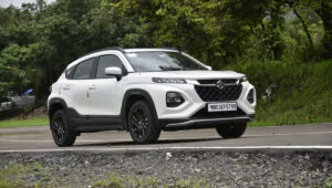 मारुती फ्रॉन्क्स: शक्तिशाली कामगिरी, आकर्षक डिझाइन आणि प्रगत वैशिष्ट्यांचे मिश्रण करणारी एक जबरदस्त एसयूव्ही