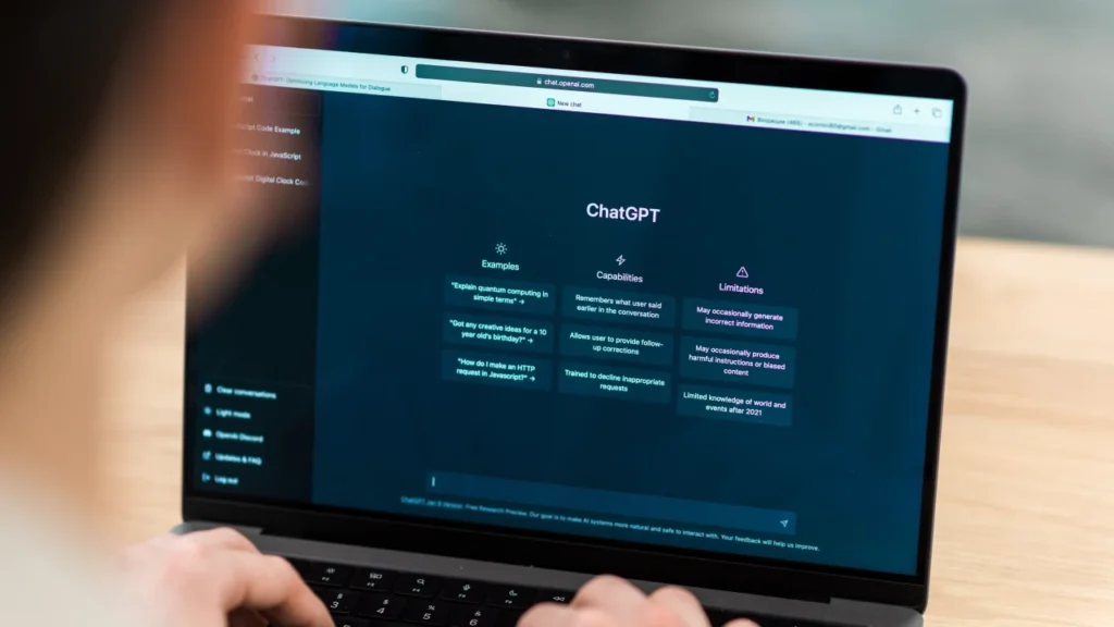 एआय चॅट लॅपटॉप उघडला चॅटजीपीटी रेकॉर्ड मोड