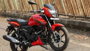 TVS Apache RTR 160 2025: किंमत, चष्मा, इंजिन, कार्यप्रदर्शन, प्रकारांचे पुनरावलोकन करा