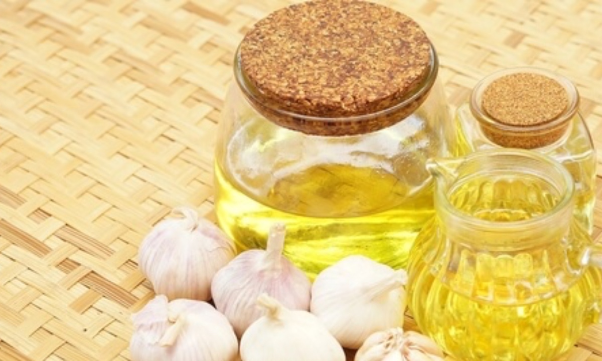 केसांसाठी लसूण 
