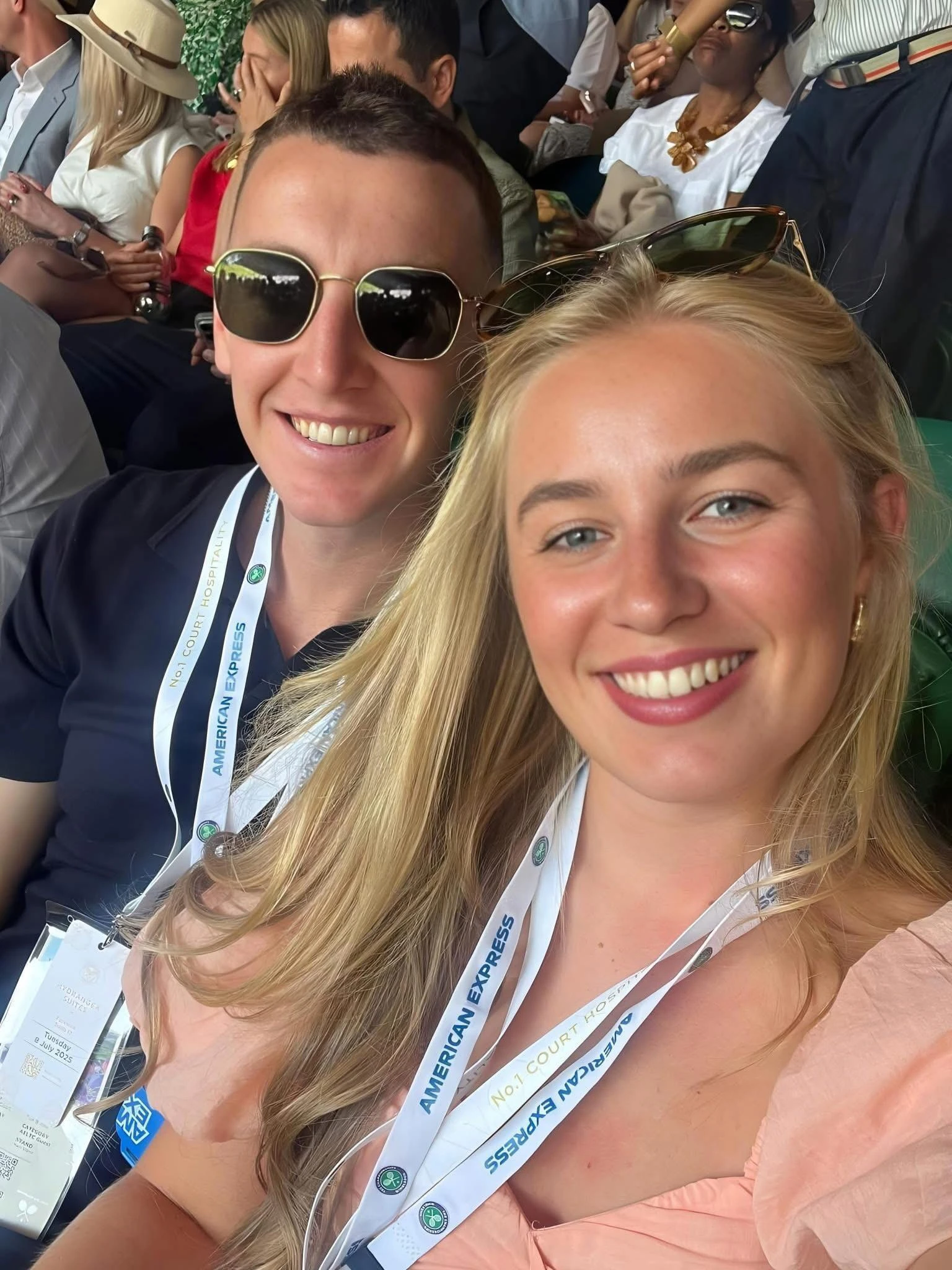 हॅरी ब्रूकचा पार्टनर - लुसी लायल्स